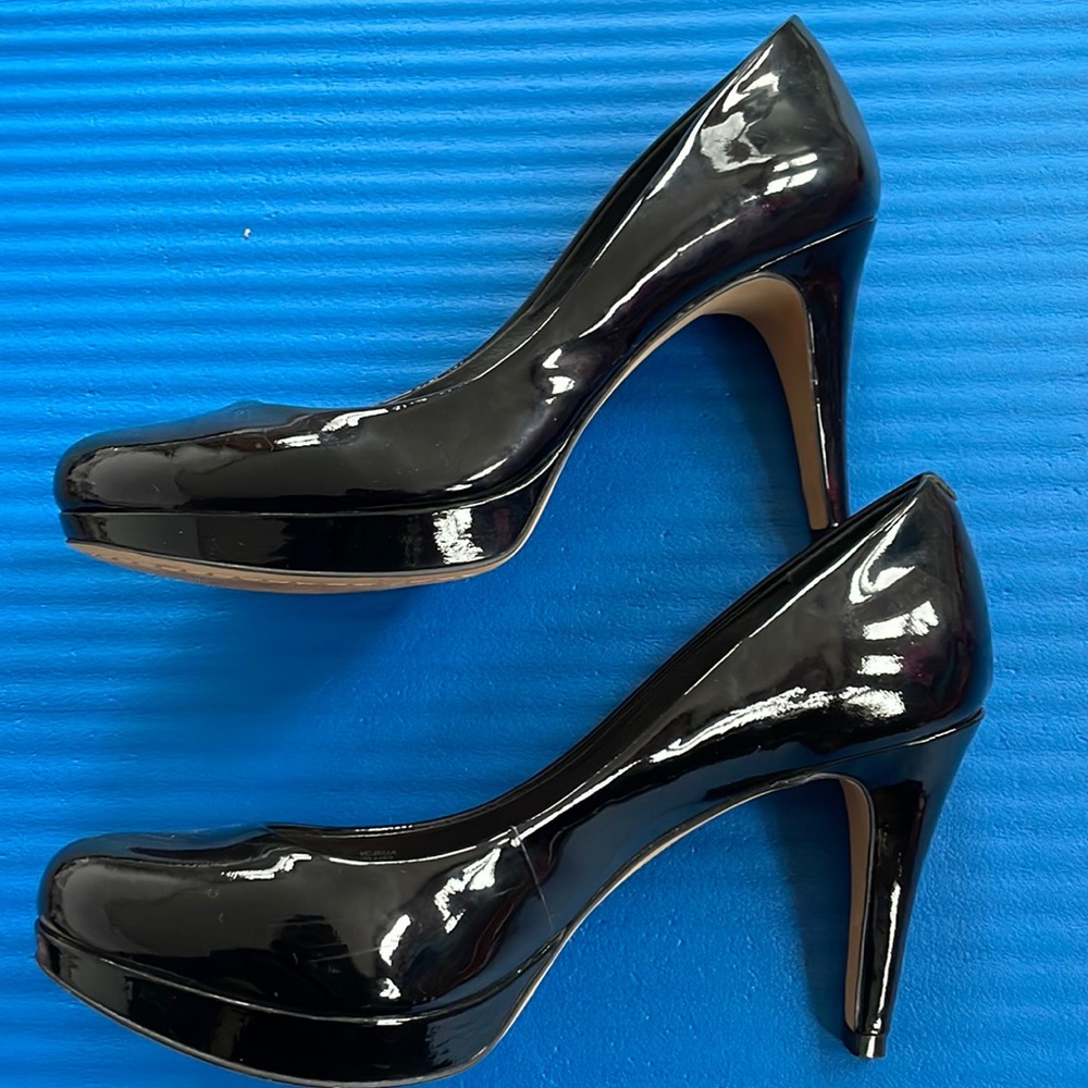 vince camuto white pumps